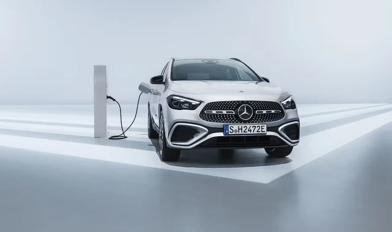 BMW motorlu Mercedes! Alman otomotiv devleri güçlerini birleştiriyor! Modeller belli oldu