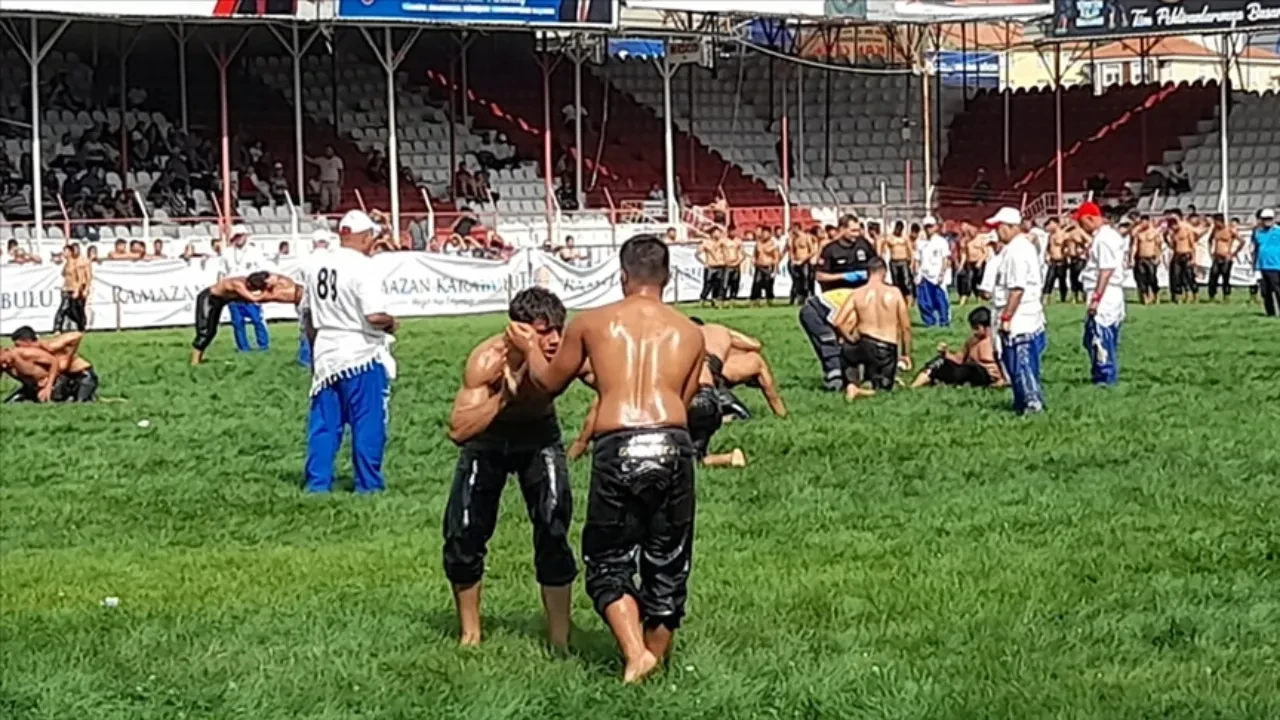 Elmalı güreşleri ne zaman? Tarihi Elmalı Yağlı Güreşleri'nin bu yıl 673. kez düzenlenecek