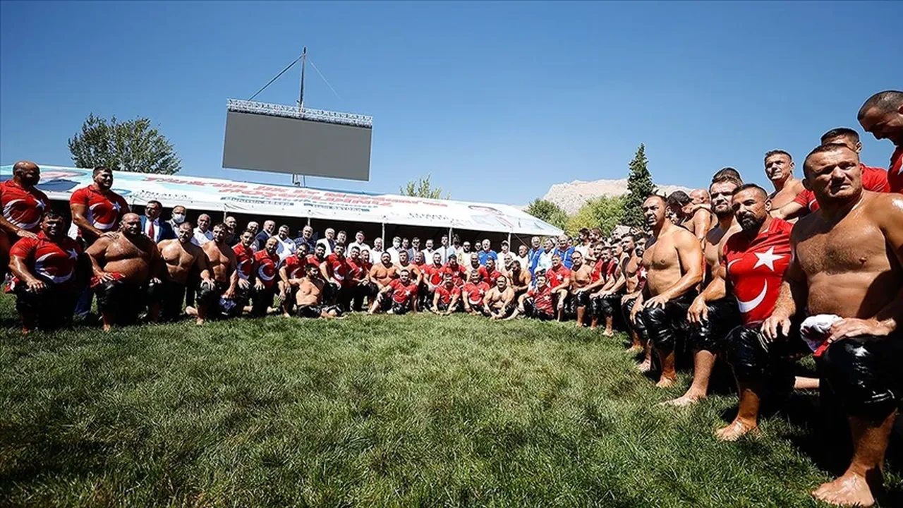 Elmalı güreşleri ne zaman? Tarihi Elmalı Yağlı Güreşleri'nin bu yıl 673. kez düzenlenecek