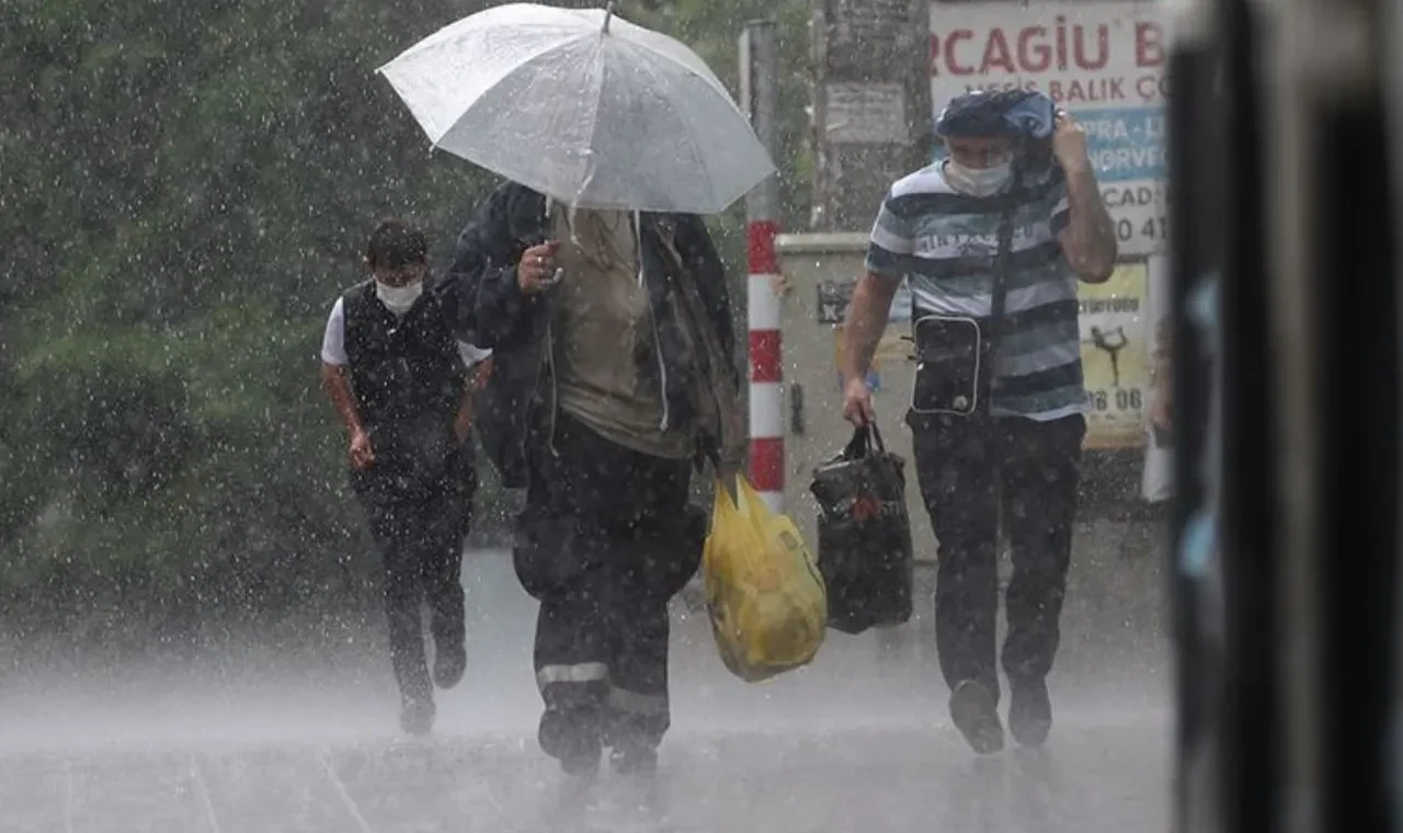 Hava sıcaklıkları düşüyor! Meteoroloji duyurdu: 10'dan fazla ile yağış geliyor