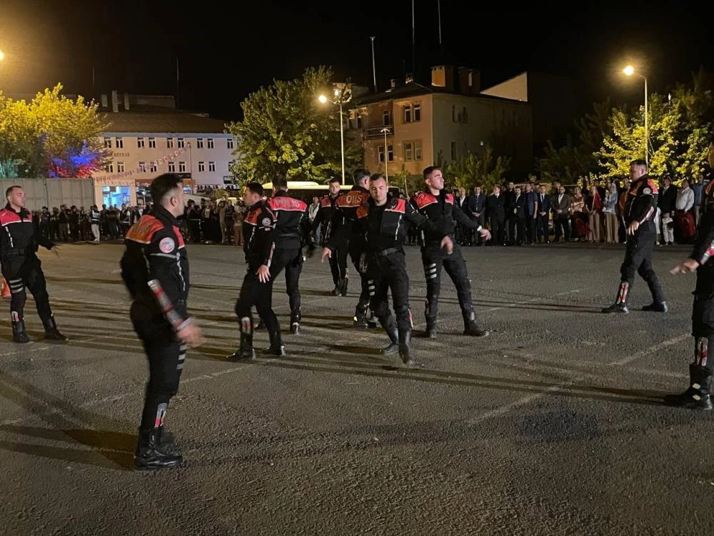 Malazgirt’te fener alayı coşkusu