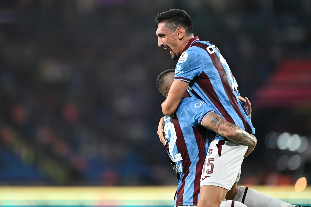 Trabzonspor 3'te 3 yaptı! Antalyaspor'u tek golle geçti