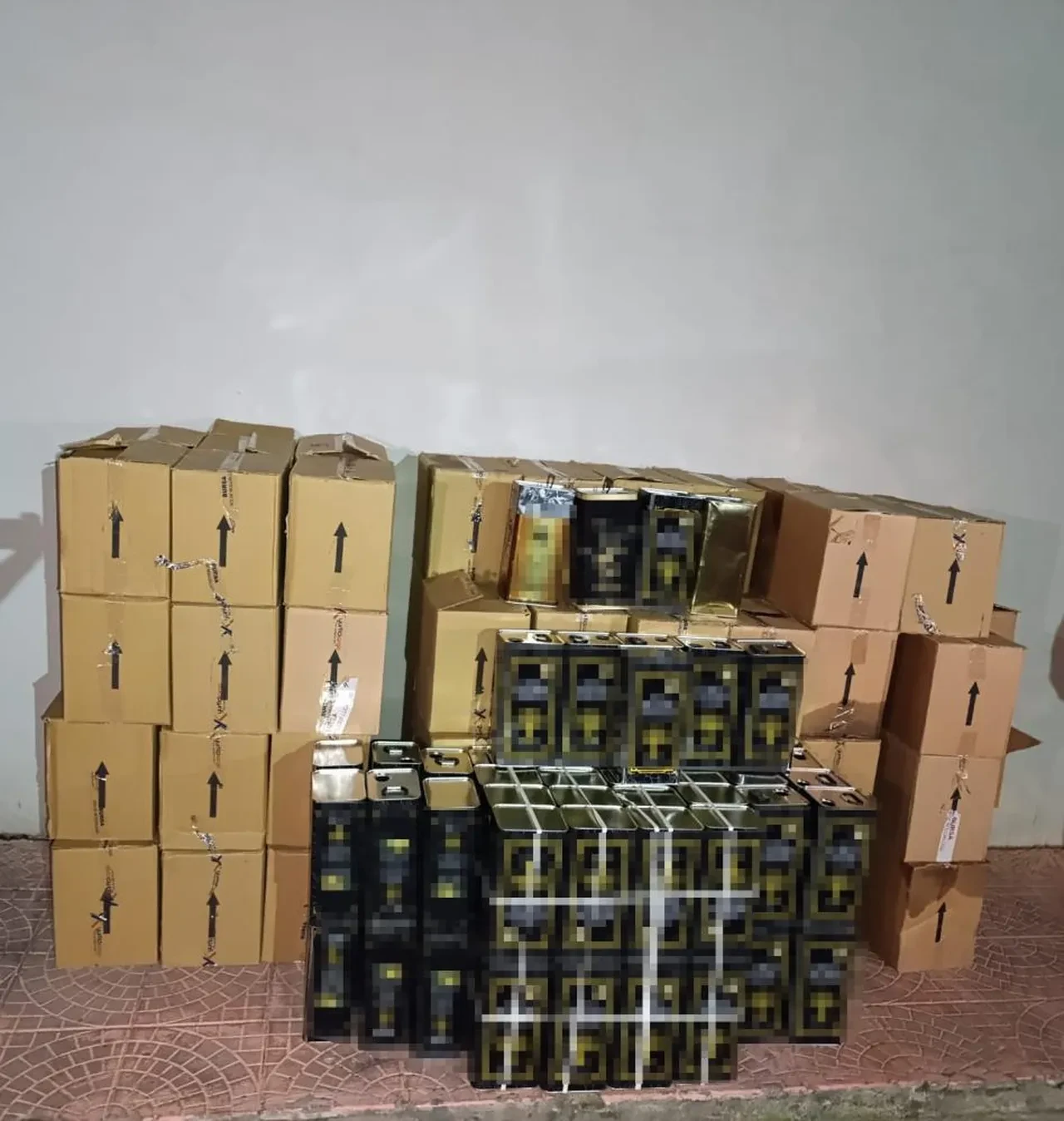 Yakalanmasalar millete satacaklardı! Tam 15 bin ton ele geçirildi