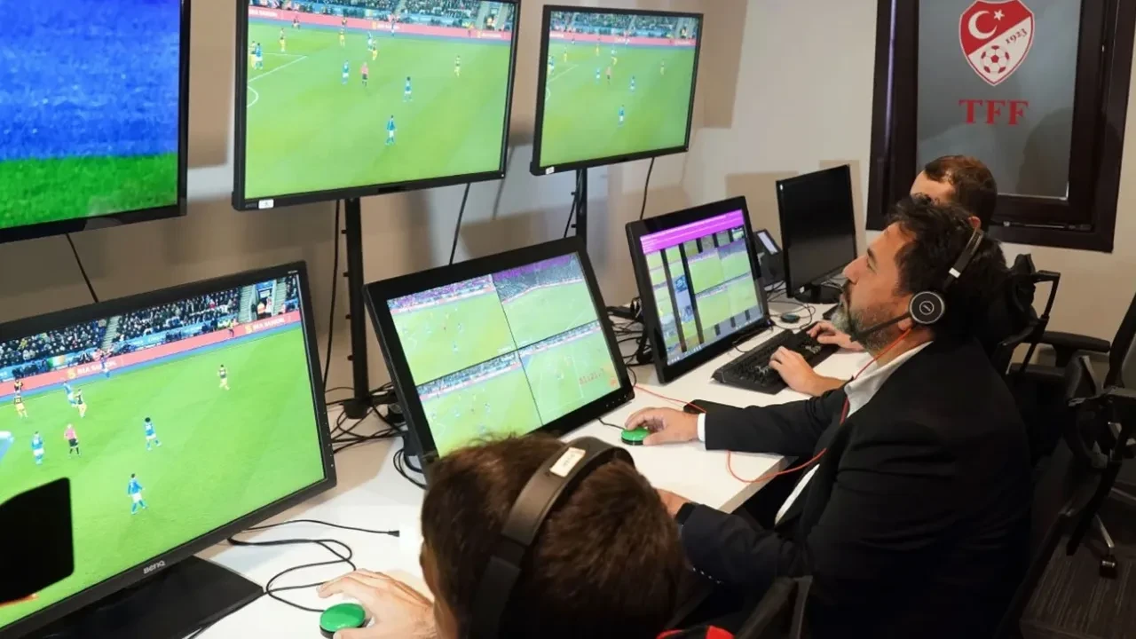 Yeniden Yabancı VAR hakem uygulaması gelecek mi? TFF'den flaş karar çıktı