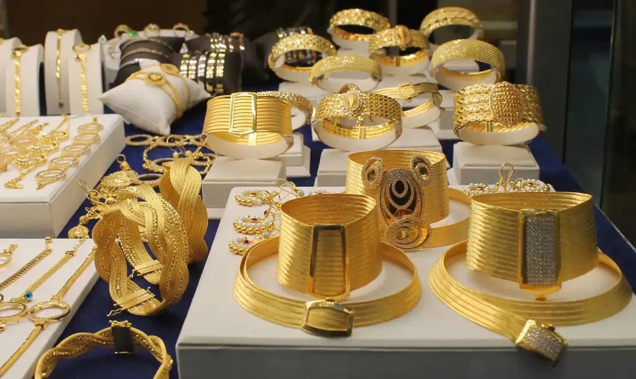 Altın haftaya düşüşle başladı! İşte gram, çeyrek ve 25 Ağustos altın fiyatları