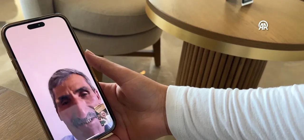 Babası YKS çıkışında çiçekle karşılamıştı! Çimen Gülen, hayalindeki bölüme yerleşti