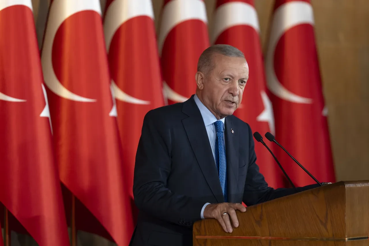 Cumhurbaşkanı Erdoğan o soruşturmaları hatırlattı: Belediyeleri aile çiftliğine çevirenler için deniz bitti