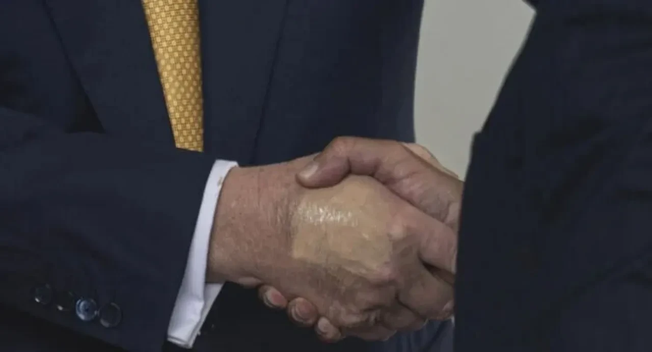 Donald Trump için Beyaz Saray ve doktorundan açıklama! Morluk günlerdir merak ediliyordu