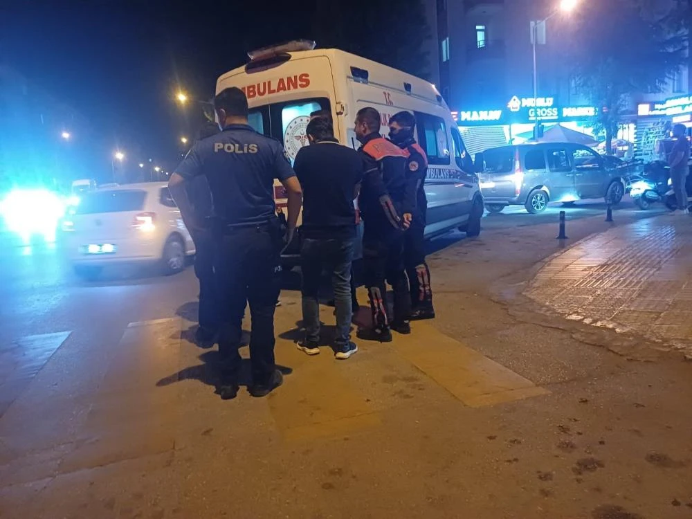 Çorum’da sokak ortasında gerçekleştirilen silahlı saldırıda 1 kişi yaralandı