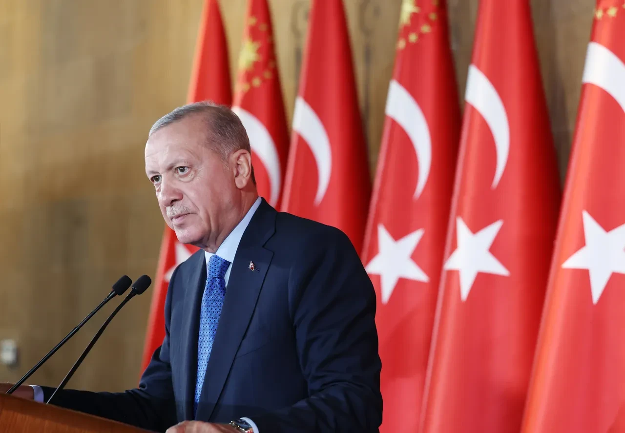 Cumhurbaşkanı Erdoğan o soruşturmaları hatırlattı: Belediyeleri aile çiftliğine çevirenler için deniz bitti