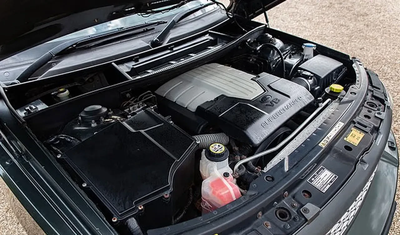 Kraliçe 2. Elizabeth'ten temiz Range Rover: Rekor fiyata satıldı