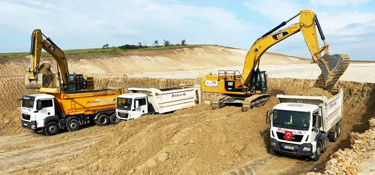 Mahalleli küplere bindi! Yerleşim yerindeki hafriyat deposu isyanı