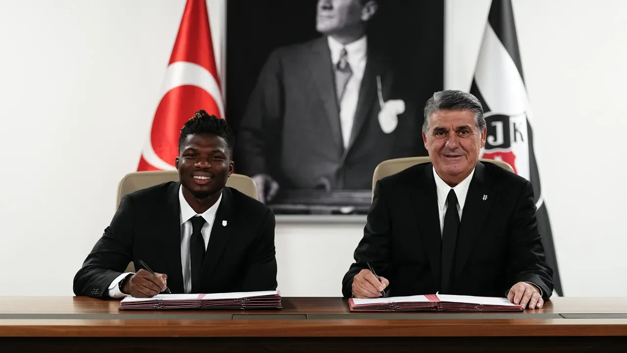 Beşiktaş El Bilal Toure transferini KAP'a bildirdi! Bir detay dikkat çekti