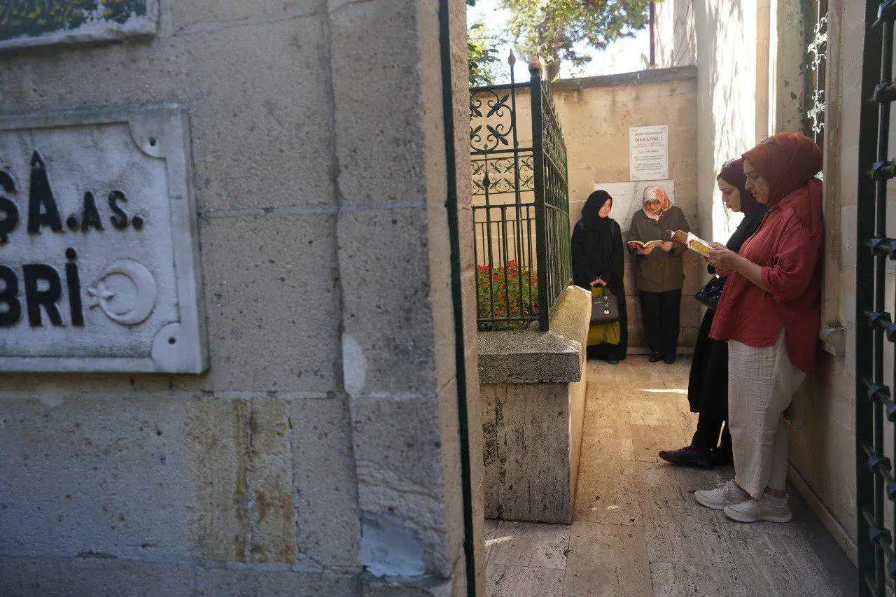 Boğaz’ın manevi muhafızlarına anlamlı yolculuk