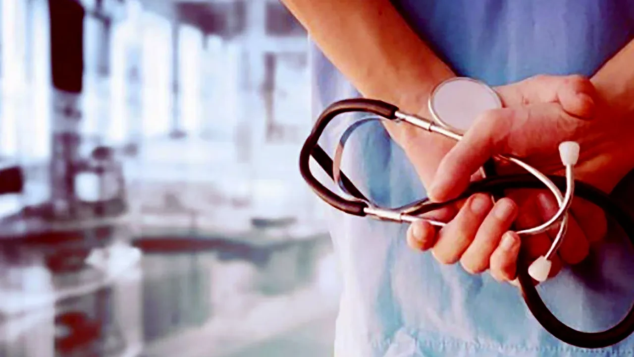 Doktordan hasta yakınına taciz! Sosyal medyadan bu mesajları yolladı 