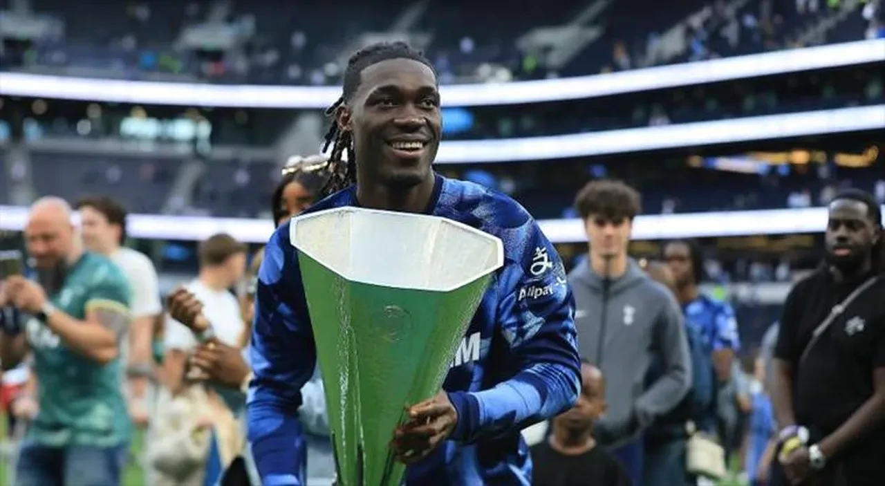 Galatasaray transferde sona yaklaşıyor! Bissouma bombası