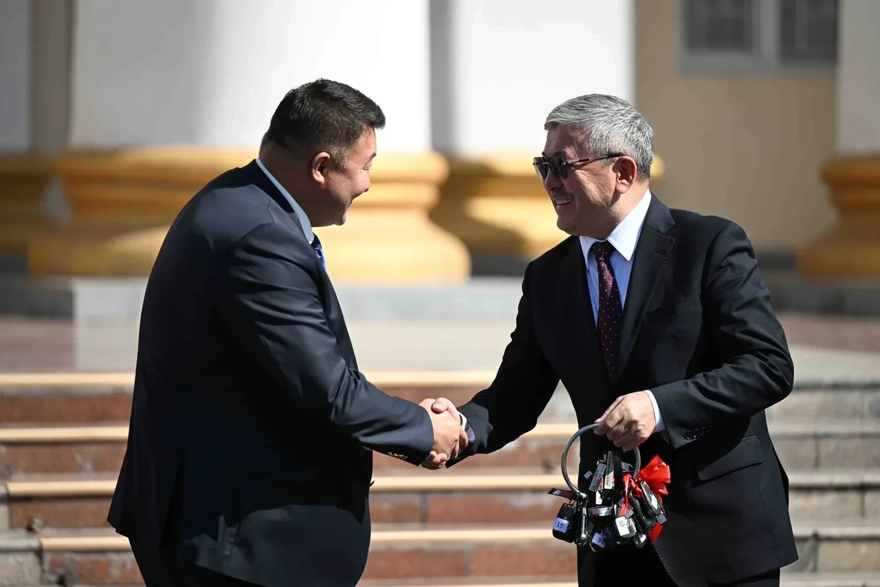 İhlas'tan Kırgızistan'a 30 otomobil! Araçların anahtarı teslim edildi