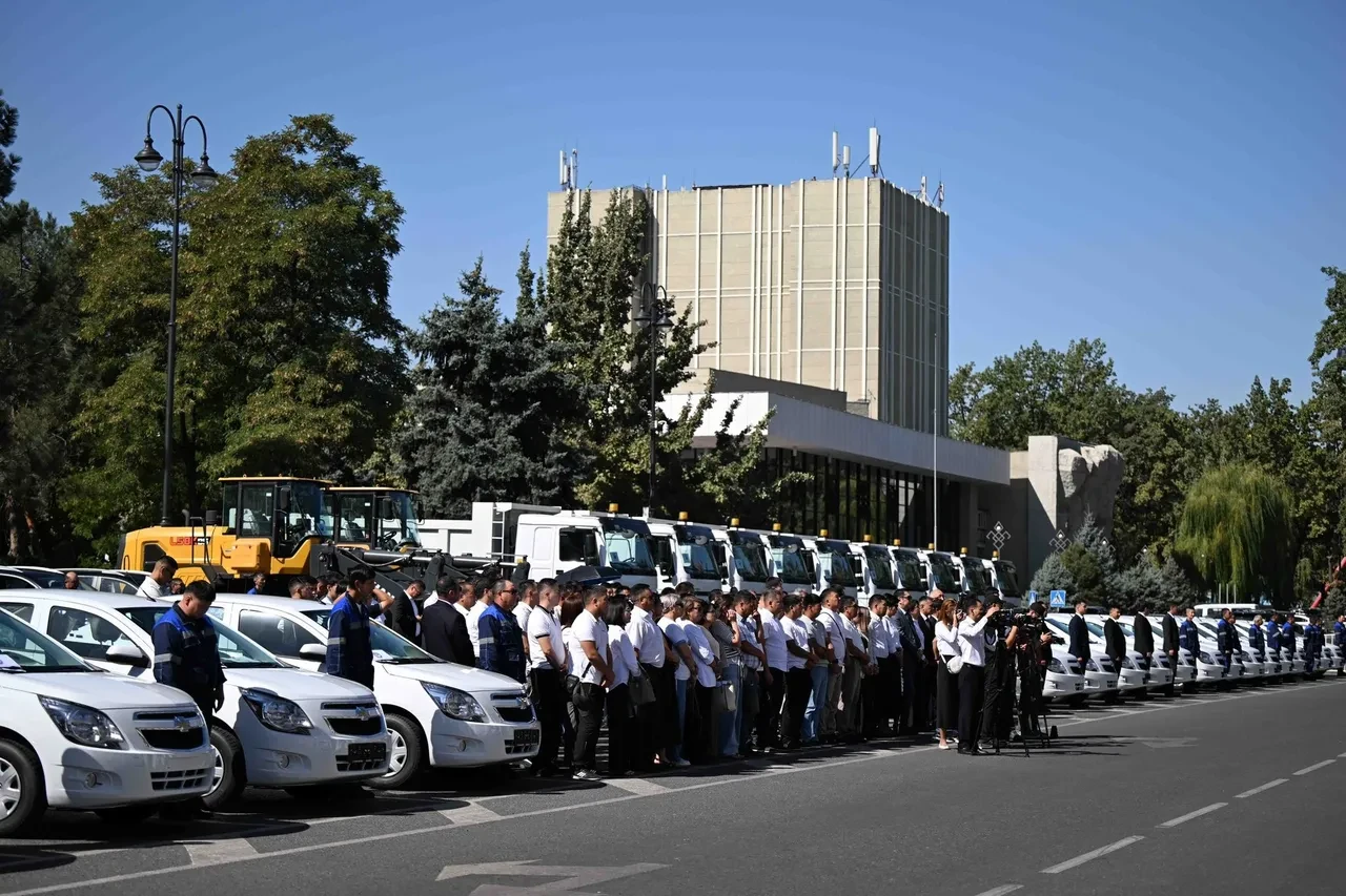 İhlas'tan Kırgızistan'a 30 otomobil! Araçların anahtarı teslim edildi