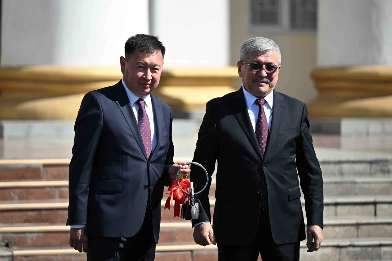 İhlas'tan Kırgızistan'a 30 otomobil! Araçların anahtarı teslim edildi