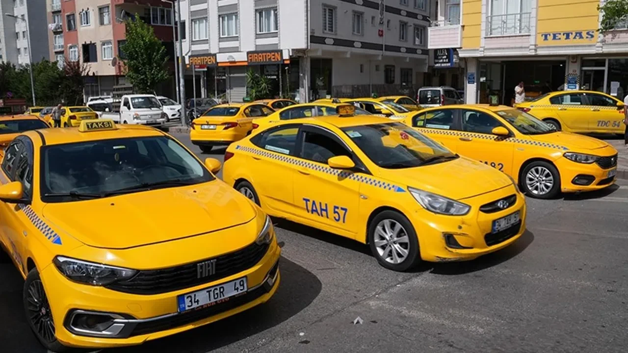 İstanbul taksilerinde yeni dönem! Tarih verildi, işte özellikleri