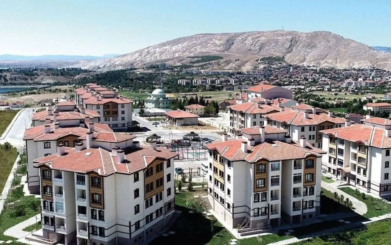 Konut kredilerinde faizler beklemede! 2 milyon TL’nin geri ödemesi dudak uçuklatıyor