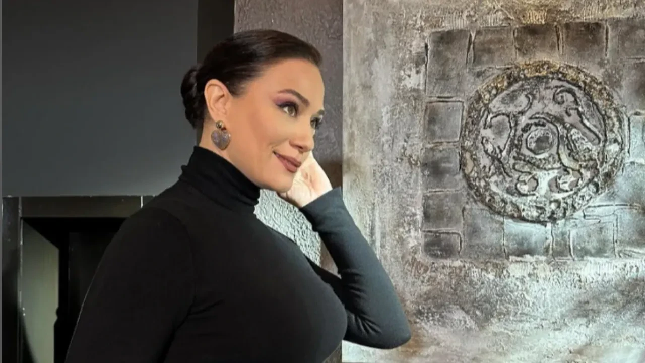 Özge Borak yine öğrenci oldu! Sevincini böyle paylaştı 