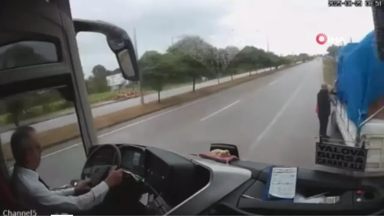 Samsun'da katliam gibi kaza! Otobüs 2 kişiyi böyle biçti