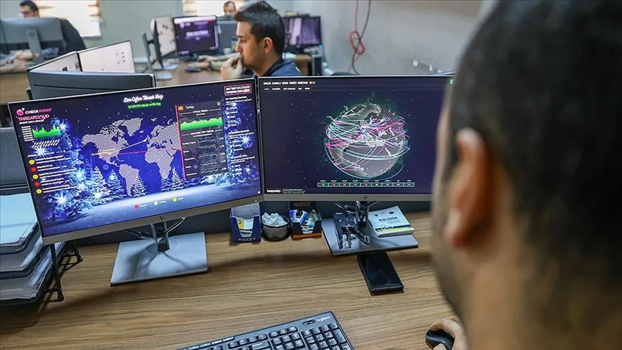 Sosyal medya paylaşımları 16 yaşındaki çocuğu ele verdi: Evinde yok yok!