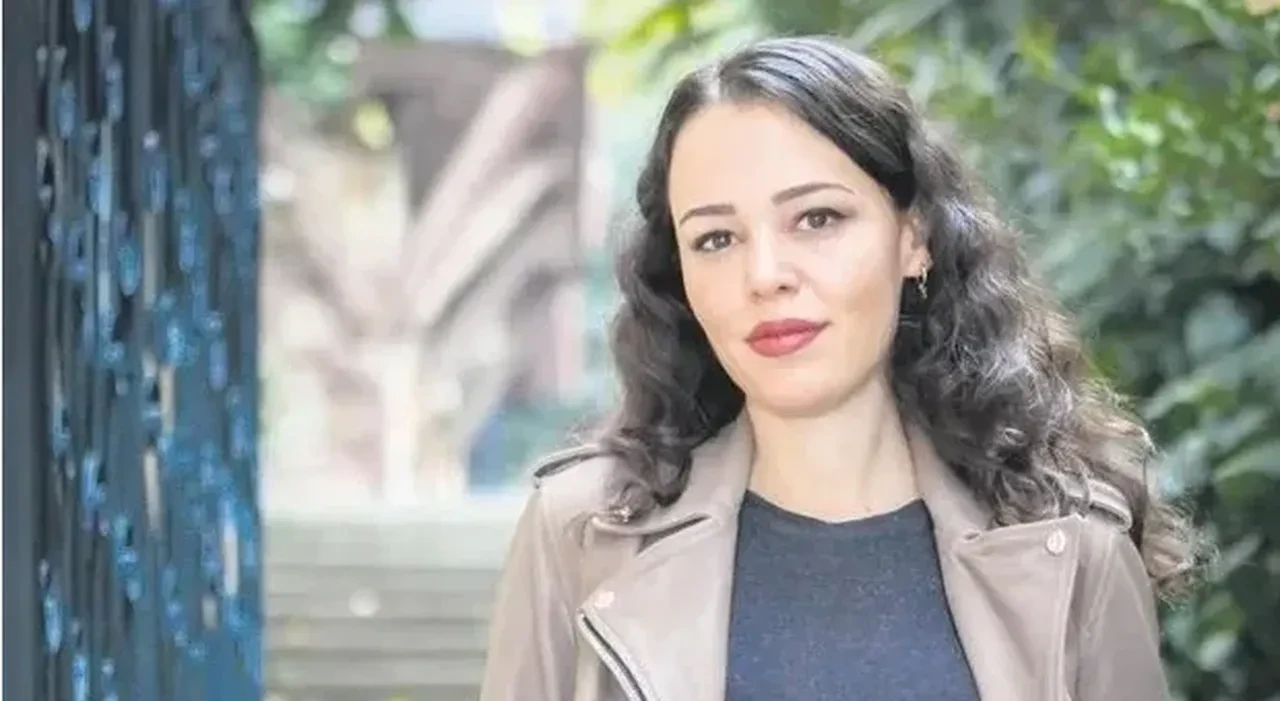 Sosyete de taciz iddialarıyla karıştı! Lara Kamhi'nin Volkan Büyükhanlı iddiası gündem oldu 