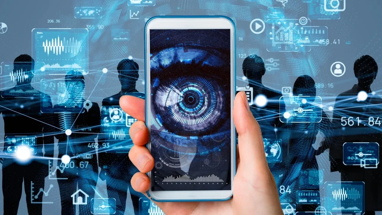Telefonunuzun konumunu anbean takip eden sosyal medya uygulamaları belirlendi