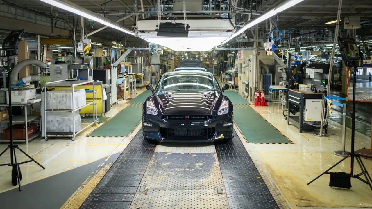 20 yıllık Nissan GT-R serüveni sona erdi! Son model için özel veda