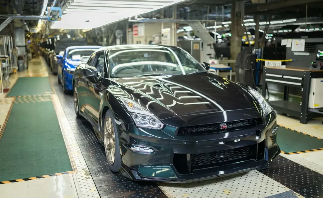 20 yıllık Nissan GT-R serüveni sona erdi! Son model için özel veda