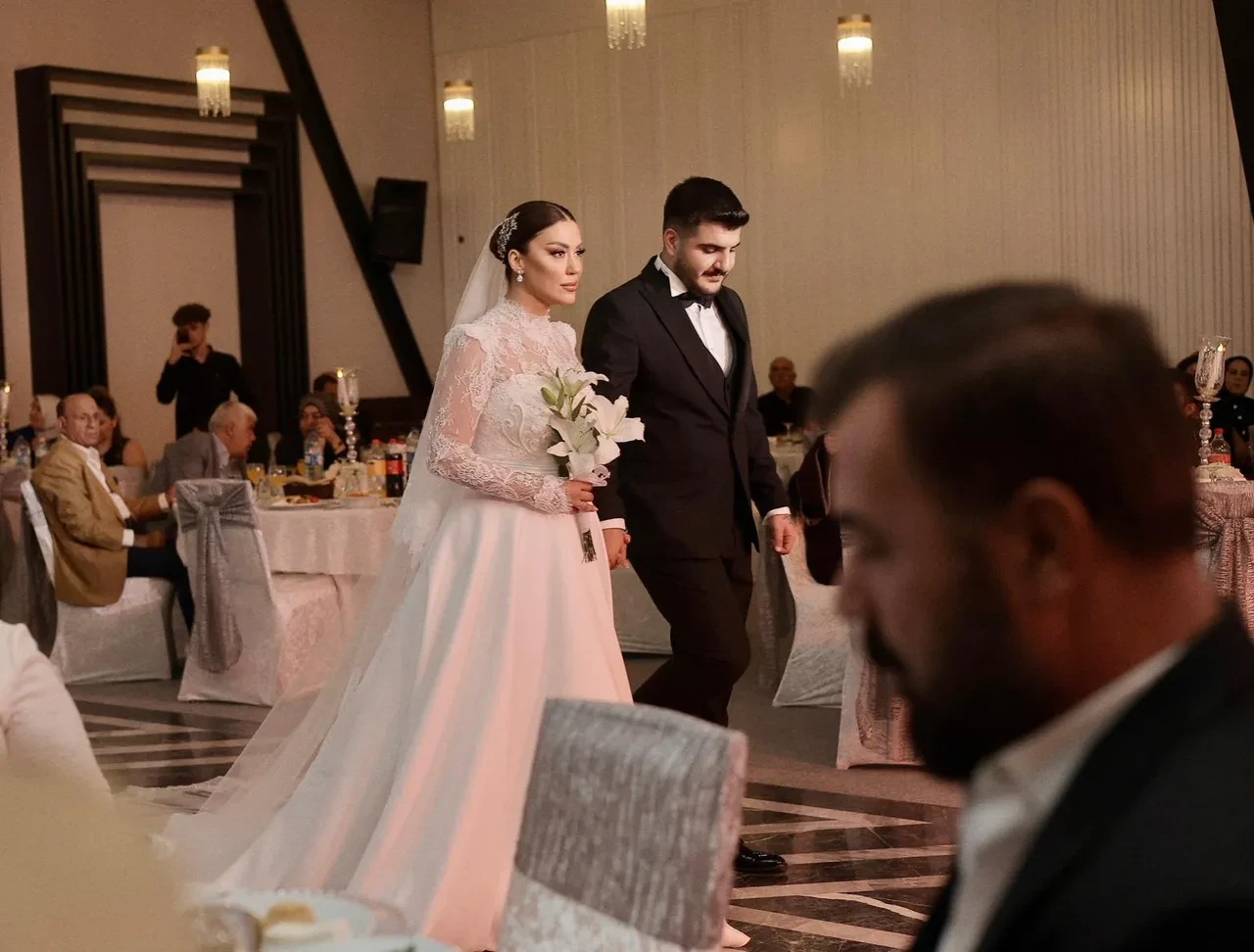 Banu Parlak ve Yusuf Caner Özbek’in düğünü, siyaset ve iş dünyasını Ankara’da buluşturdu