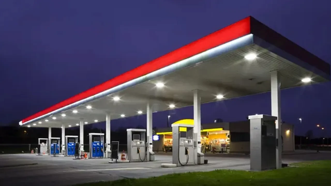 Benzin litre fiyatı zamlandı! İşte yeni pompa fiyatları