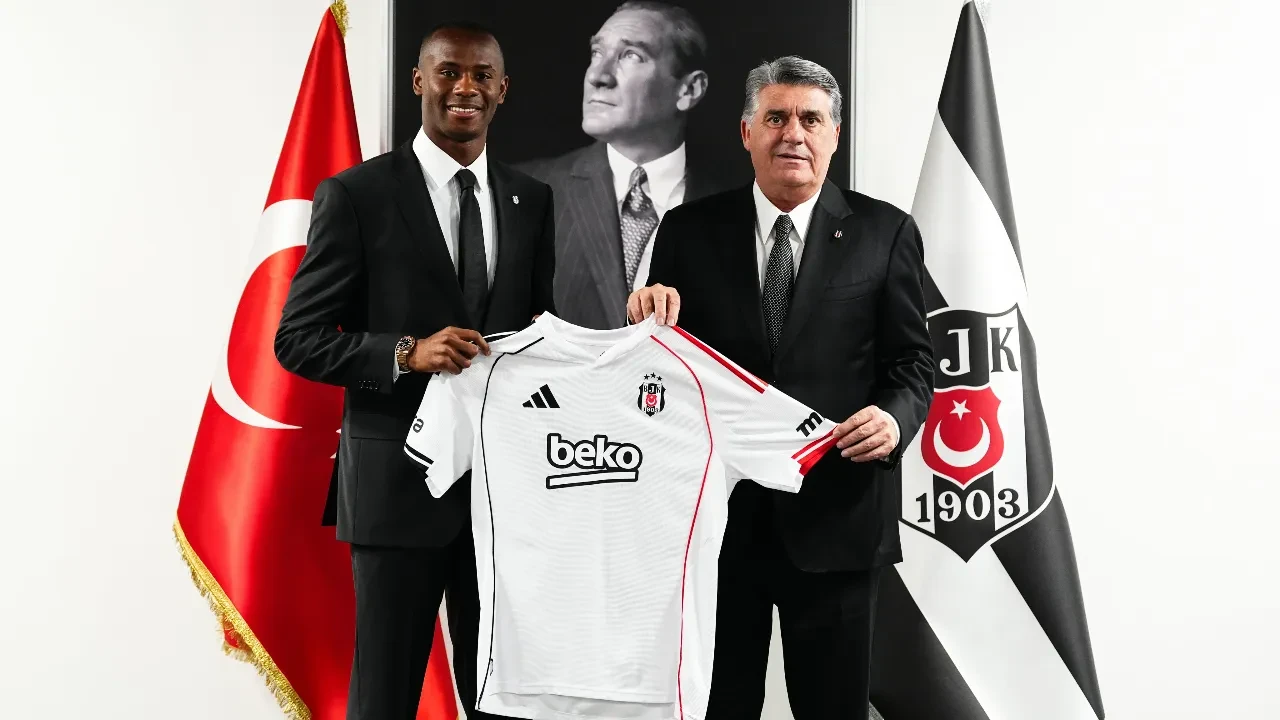 Beşiktaş'tan savunmaya genç ve sağlam takviye! 3 yıllık sözleşme imzaladı