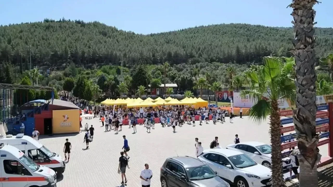 Dünyanın en büyük futbolcu seçmesine Türkiye ev sahipliği yapıyor