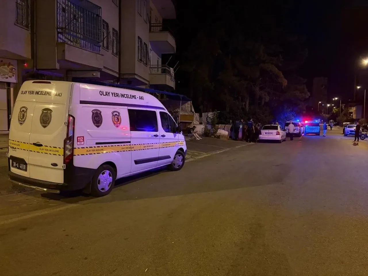 Eşi iki çocuğunu alıp terk edince yaşamına son verdi