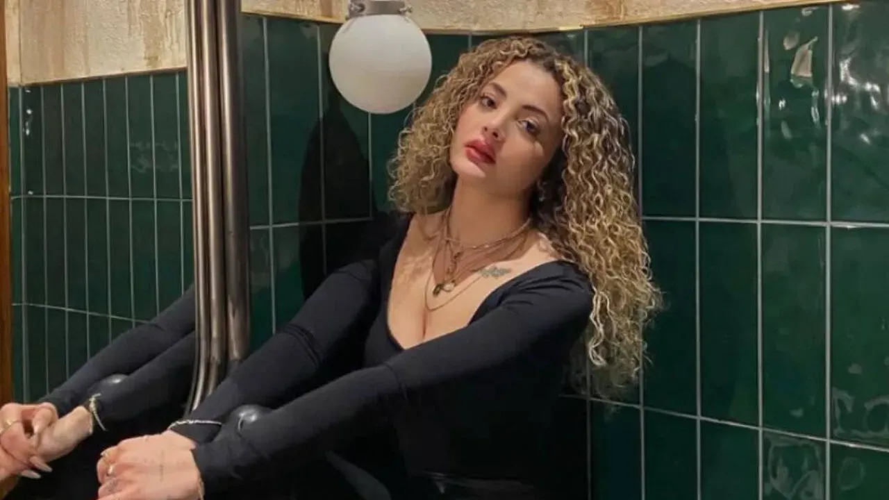 Evinde ölü bulunan Helin'in son mesajı ortaya çıktı