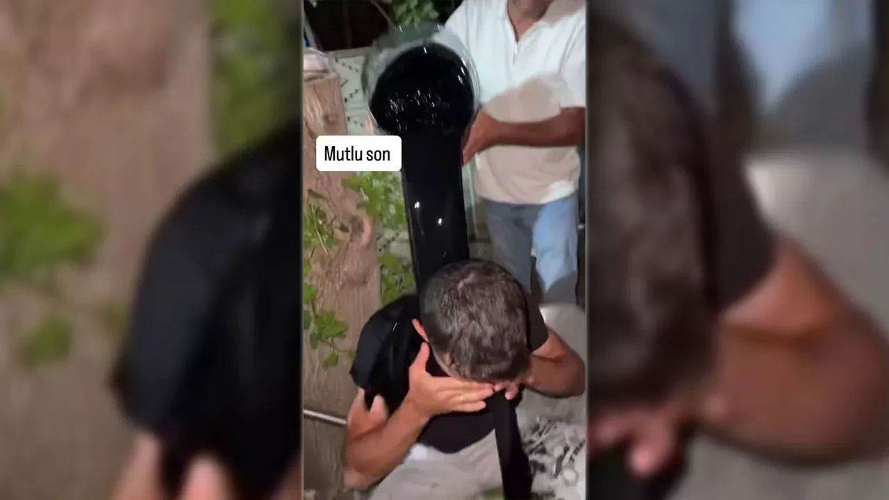 Gelenek değil, eziyet: Damadın üstüne motor yağı döktüler, o anları kaydettiler!