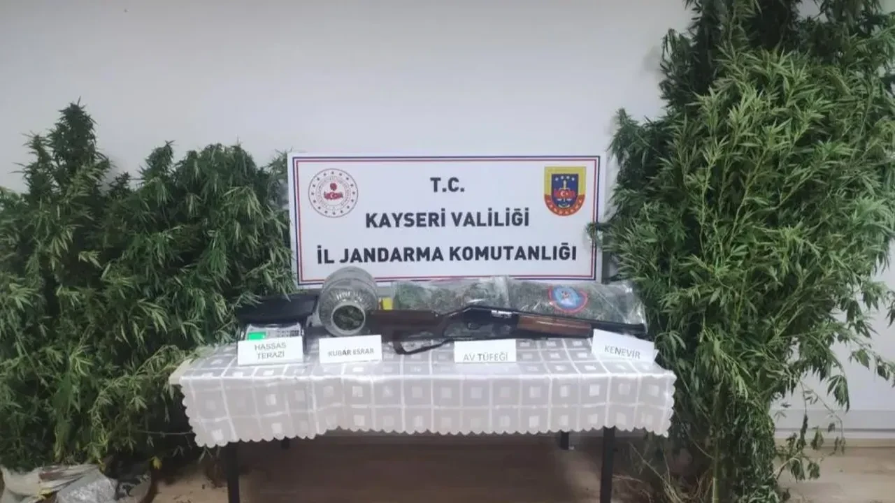 Gören turşu sandı! Uyuşturucu ticareti yaparken yakalandılar