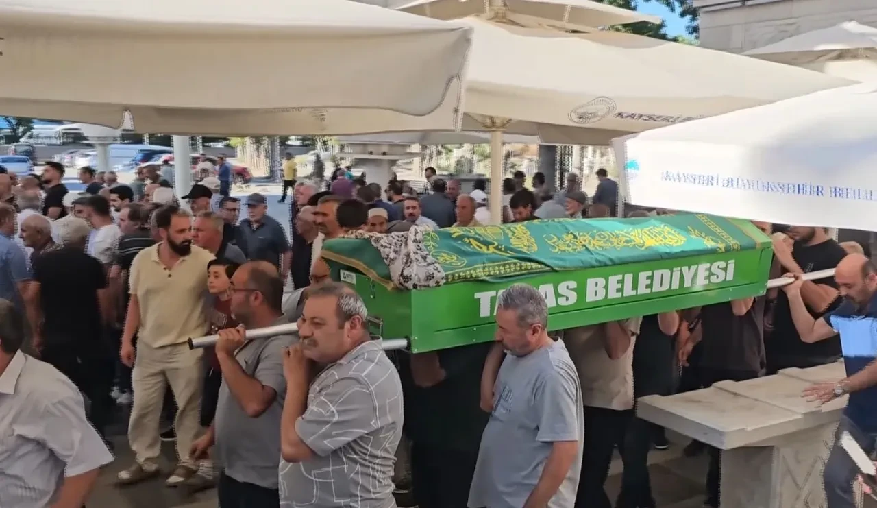 Kayseri'de şaşkına çeviren olay! Annemiz dediler, başkasını defnettiler