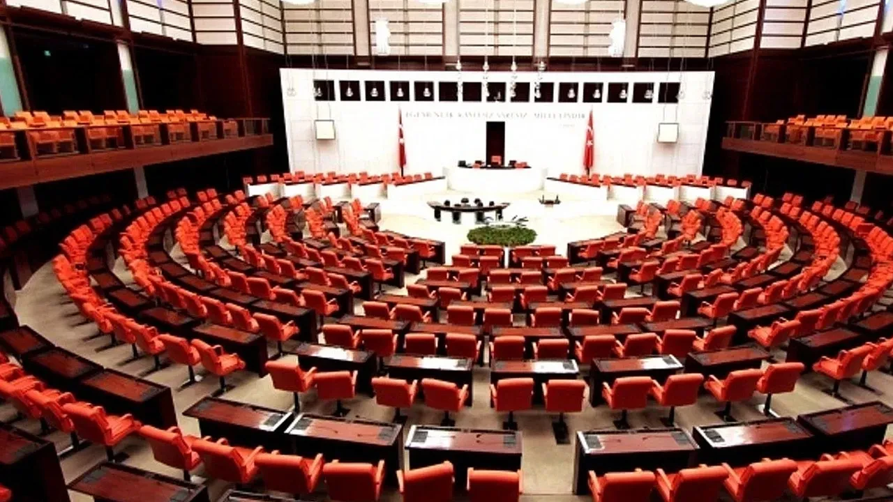 Muhalefet partilerinden TBMM'ye olağanüstü toplantı çağrısı