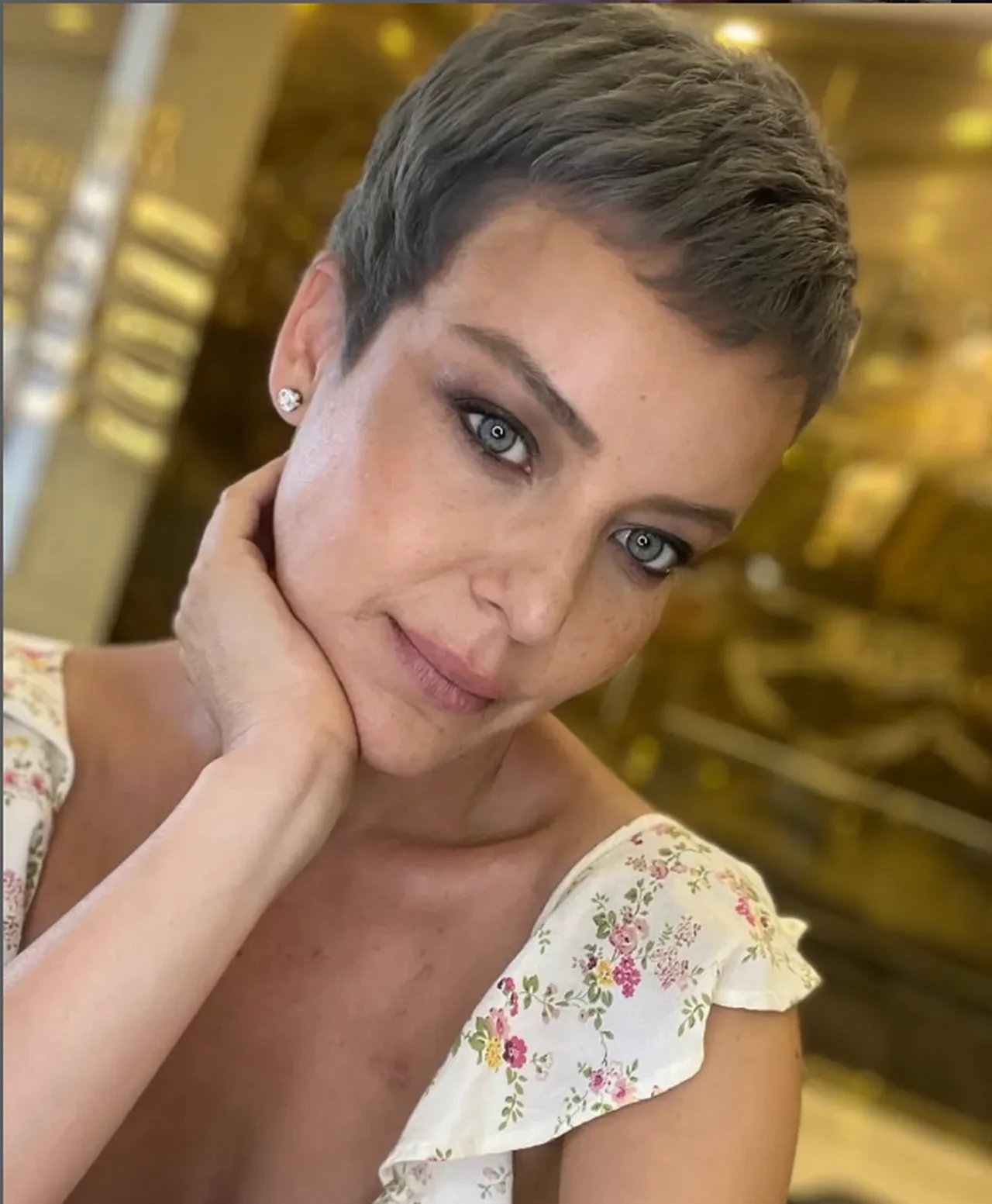 Nursel Ergin zor günleri anlattı! Yeni imajına beğeni yağdı