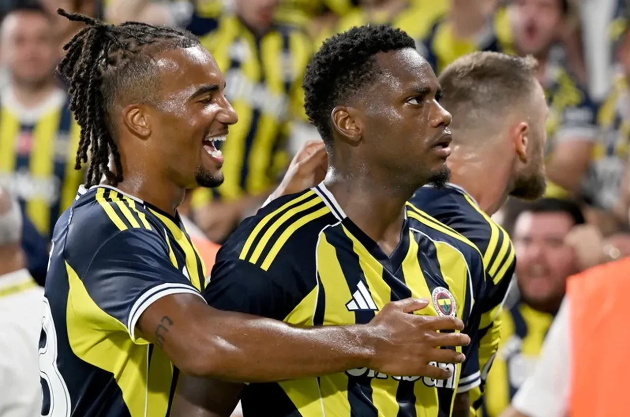 Şampiyonlar Ligi'ne son adım! Fenerbahçe, Benfica deplasmanında 16 yıllık hasreti bitirmek istiyor
