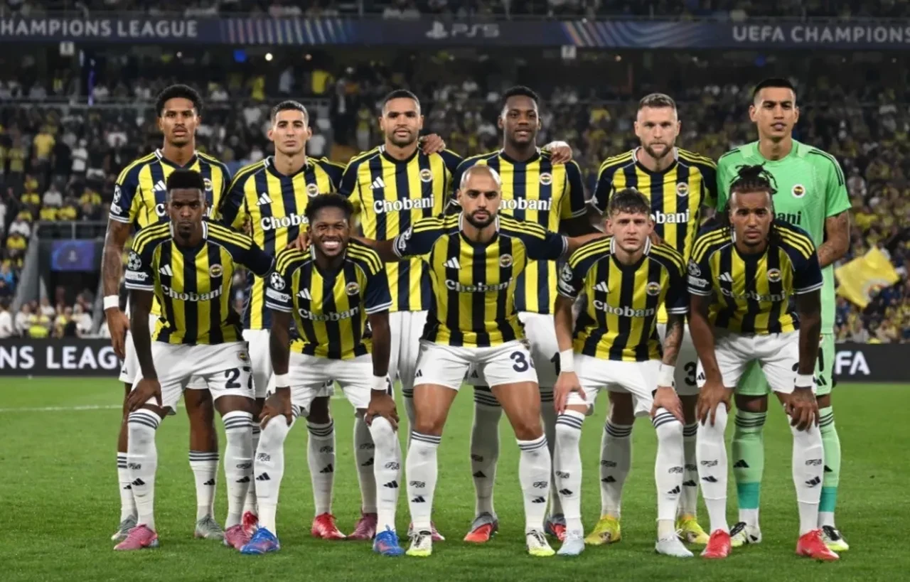 Şampiyonlar Ligi'ne son adım! Fenerbahçe, Benfica deplasmanında 16 yıllık hasreti bitirmek istiyor