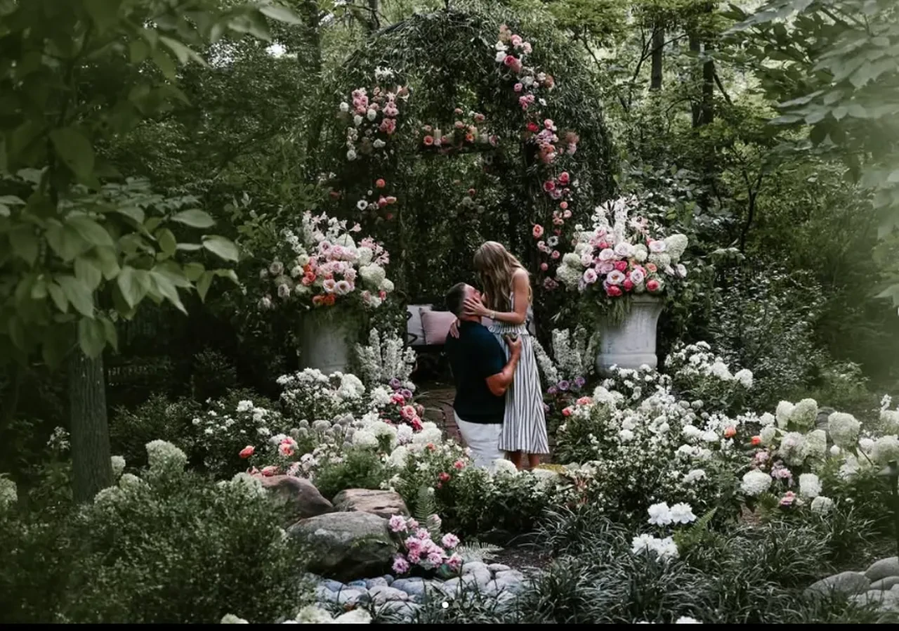 Taylor Swift evleniyor! Travis Kelce'den evlilik teklifi geldi, yüzüğün fiyatı dudak uçuklattı 