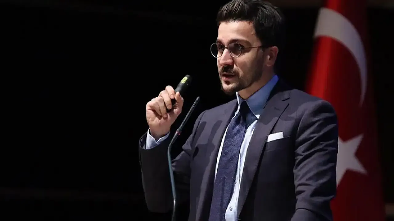 AK Partili Ömer Arvas'tan sokak röportajları için çağrı! 'Bir an evvel sonlandırılmalı'
