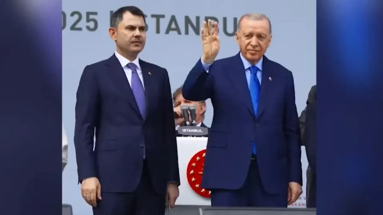 Bakan Kurum'dan Lvbel c5’li paylaşım! 'Babayla zor yarışırlar'