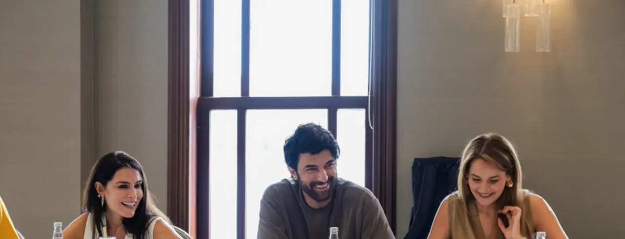 Engin Akyürek ve Gülsim Ali'li Bereketli Topraklar dizisinden ilk kareler