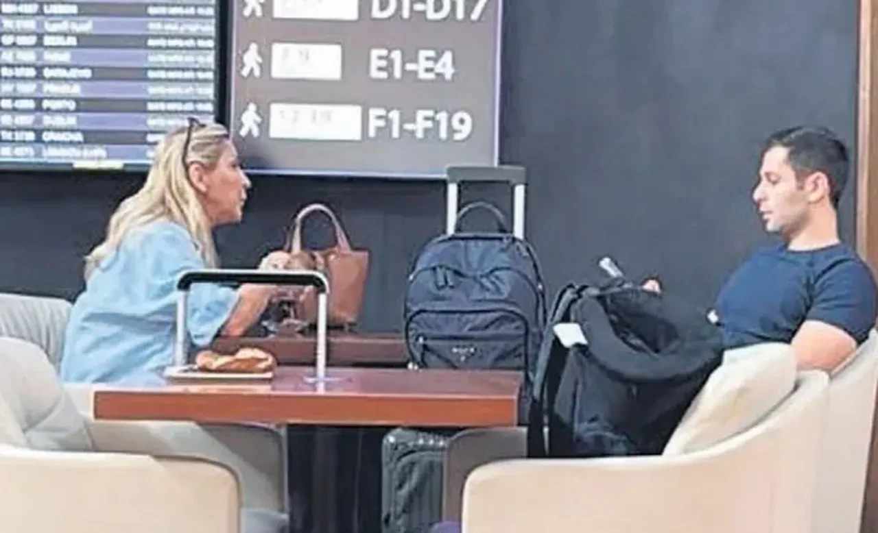 Hande Erçel ile Hakan Sabancı ayrılığında linç edildi! Arzu Sabancı çareyi Türkiye'yi terk etmekte buldu